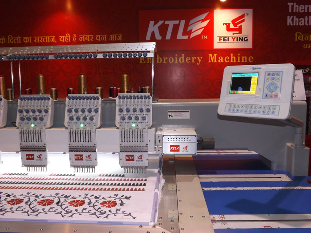 garknitx embroidery machine display3