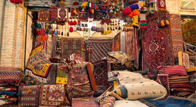 Measures To Strengthen India’s Handicraft Export Sector