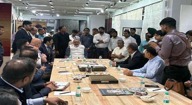 Textile Sector Boost: Giriraj Singh Reviews