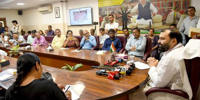KVIC FY 2025-26 Data Shows Record Growth In Khadi Sales And Rural Employment Under PM Narendra Modi ‘Vocal For Local’ Vision