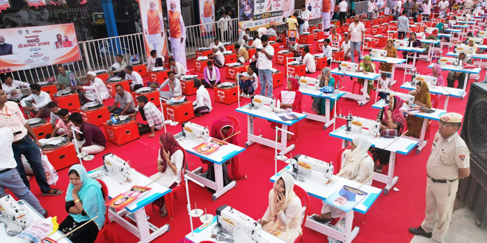 KVIC Khadi Rozgar Utsav Boosts Rural Employment And Self-Reliance