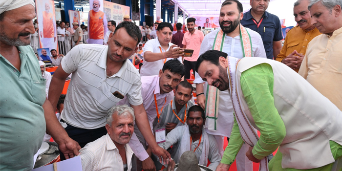 KVIC Khadi Rozgar Utsav Boosts Rural Employment And Self-Reliance